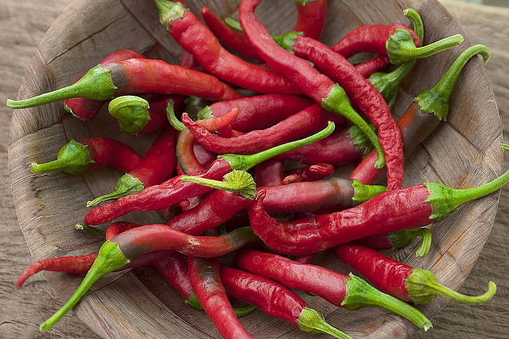 Thai Red Dragon Chili Pepper Plants – 3 Live Starter Plants (Capsicum annuum)