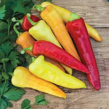Sweet Banana Pepper Seeds (Capsicum annuum) - 30 Seeds